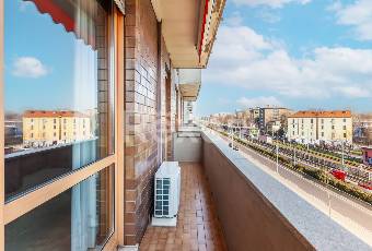 Rexer-Milano-Trilocale-con-box-luminoso-e-con-spazi-facili-da-personalizzare-Altro