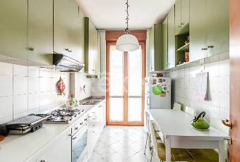 Rexer-Milano-Trilocale-con-box-luminoso-e-con-spazi-facili-da-personalizzare-Altro